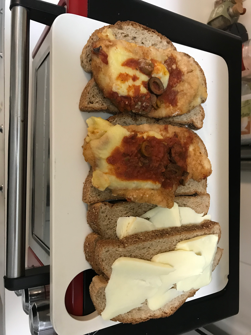 Illustration for article titled Chicken Parm Sammich